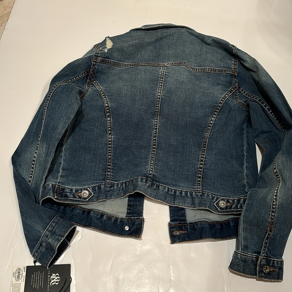 NWT ROCK & REPUBLIC Denim, jean jacket, medium, indigo size small women’s - Picture 8 of 10
